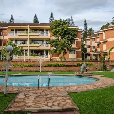 Golf Course Apartments Kampala Exteriör bild