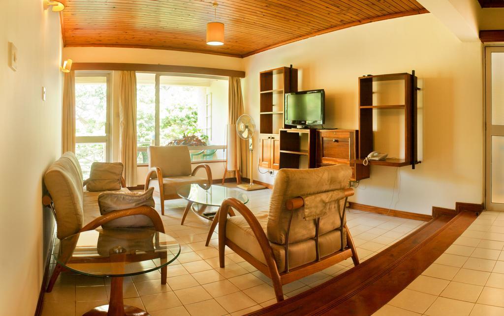 Golf Course Apartments Kampala Exteriör bild
