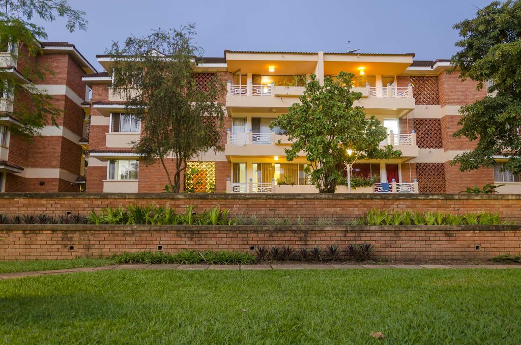 Golf Course Apartments Kampala Exteriör bild