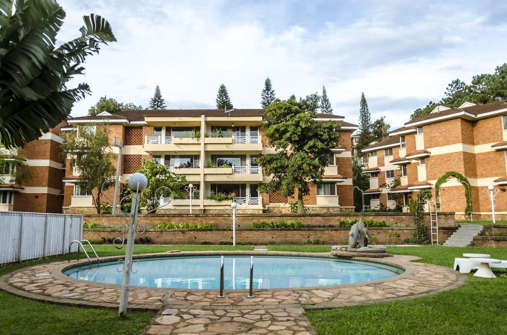 Golf Course Apartments Kampala Exteriör bild